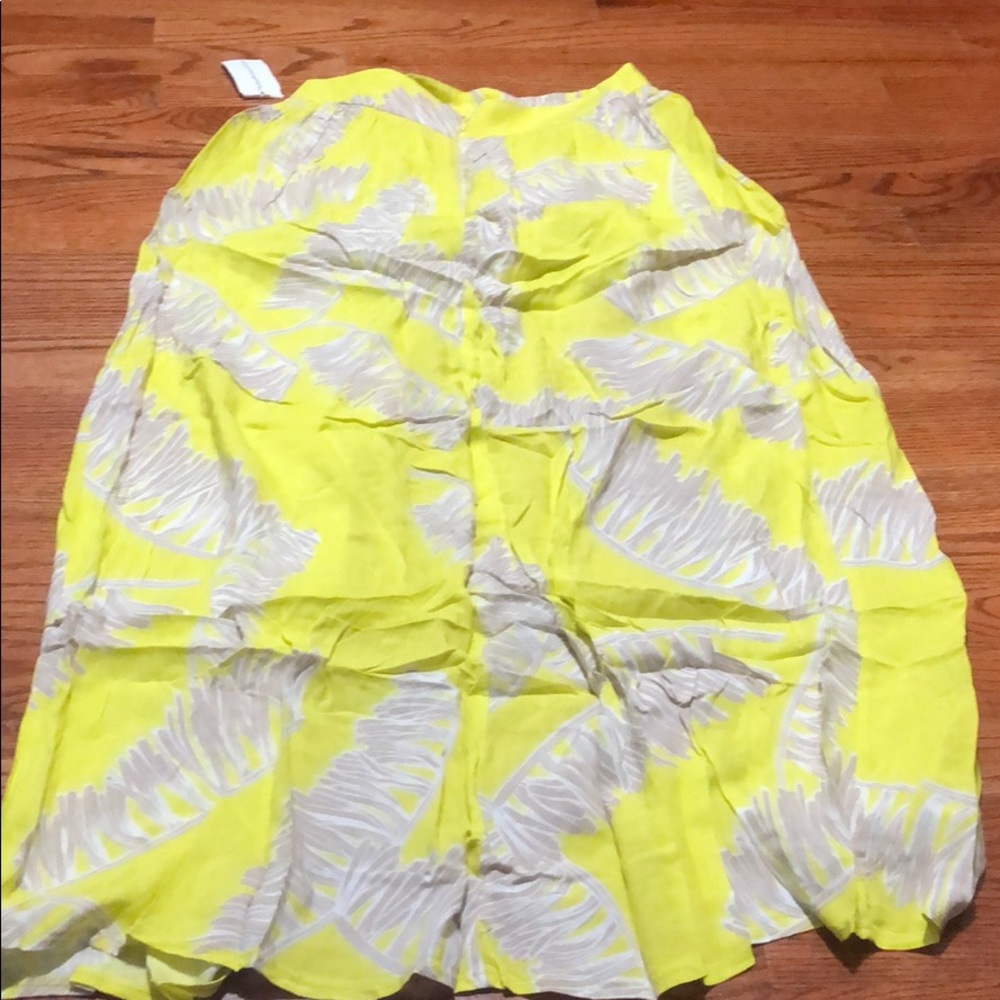 Shorts - Picture 3 of 4